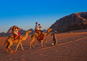 Family-Camel-Trek-Wadi-Rum